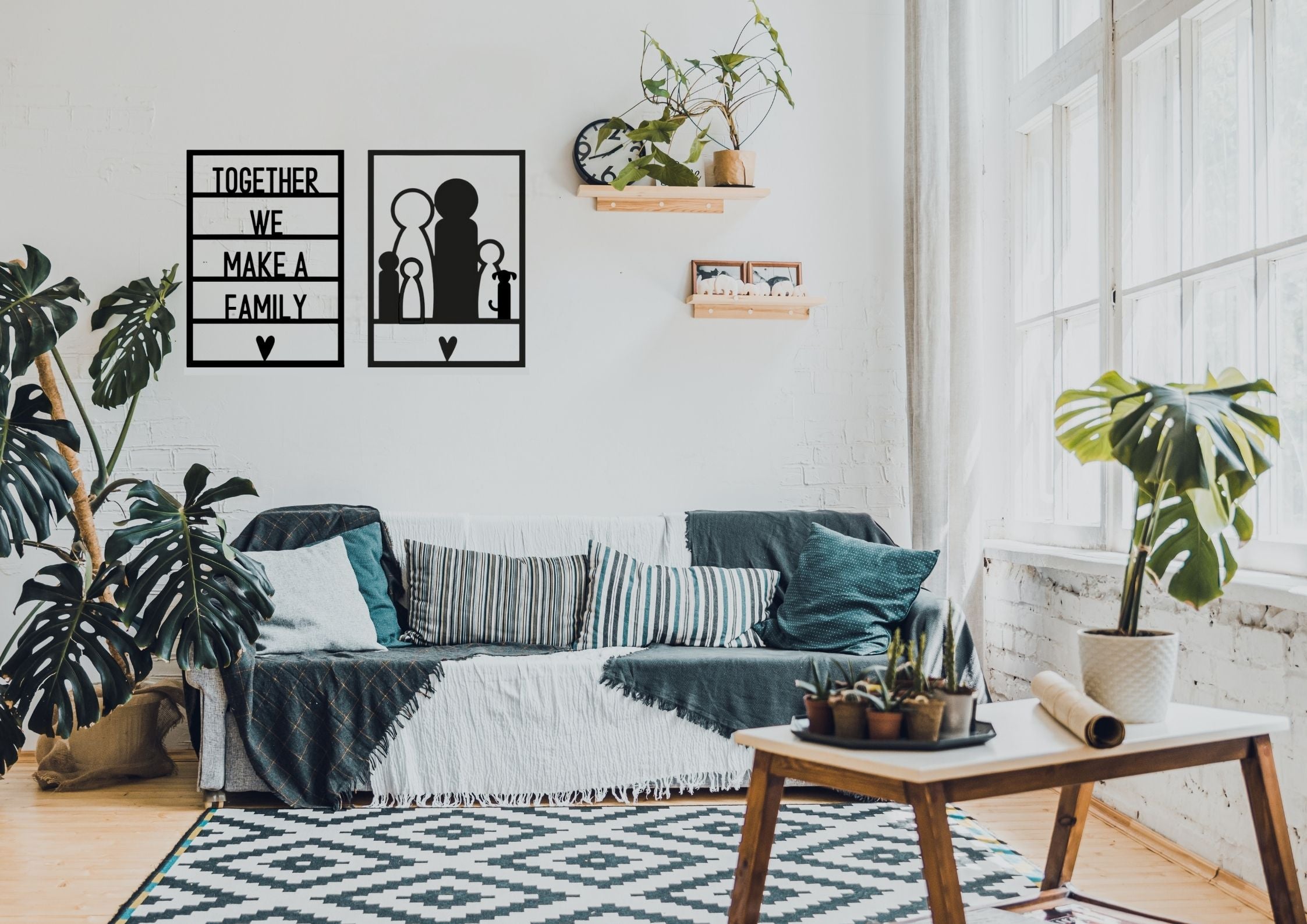 Gepersonaliseerde houten wanddecoratie met onder andere familienamen, quotes en silhouetten, perfect cadeau voor elk gezin.