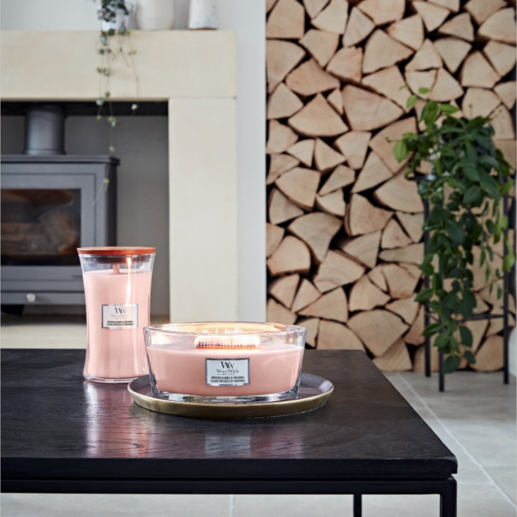 WoodWick – Geperste bloemen &amp; patchouli – Ellipse