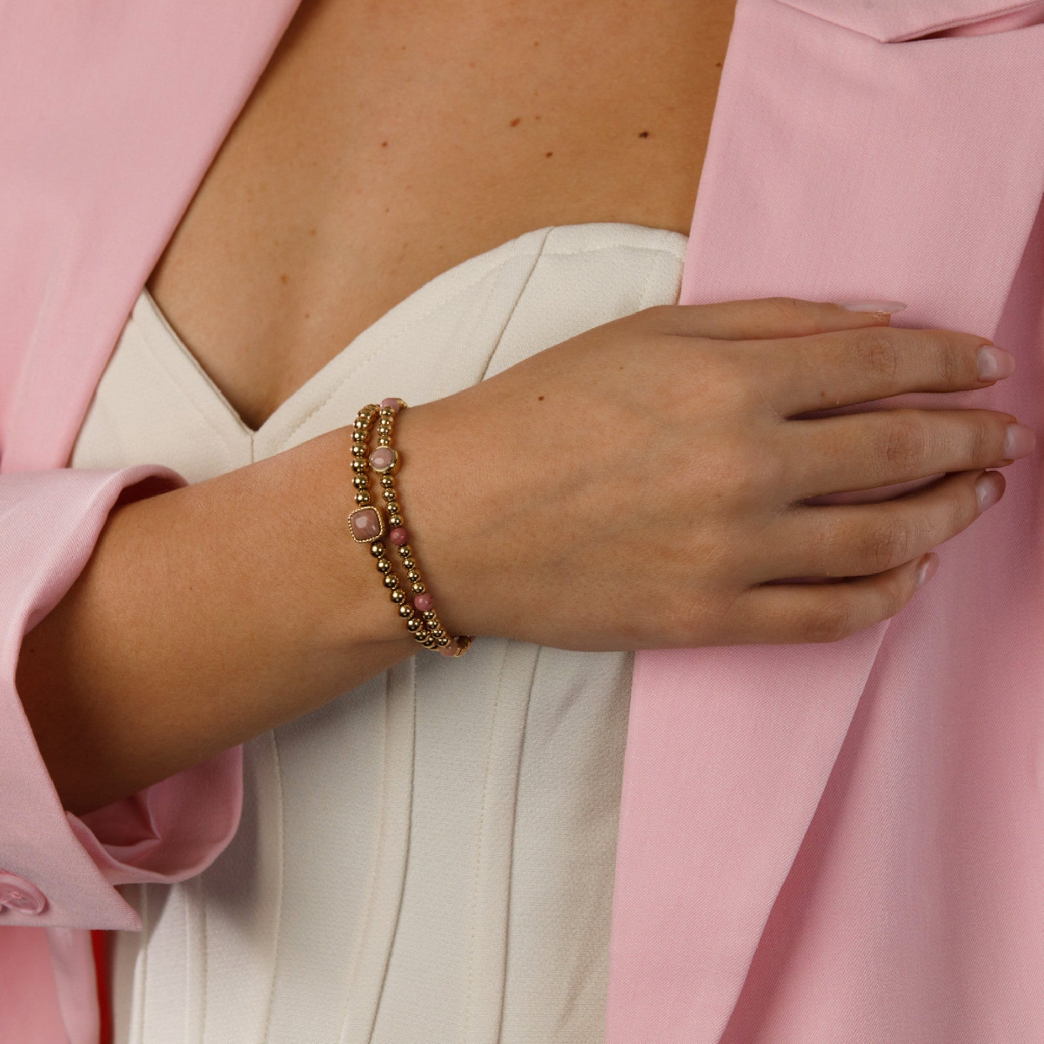Gouden armband met vierkante Rhodenite edelstenen