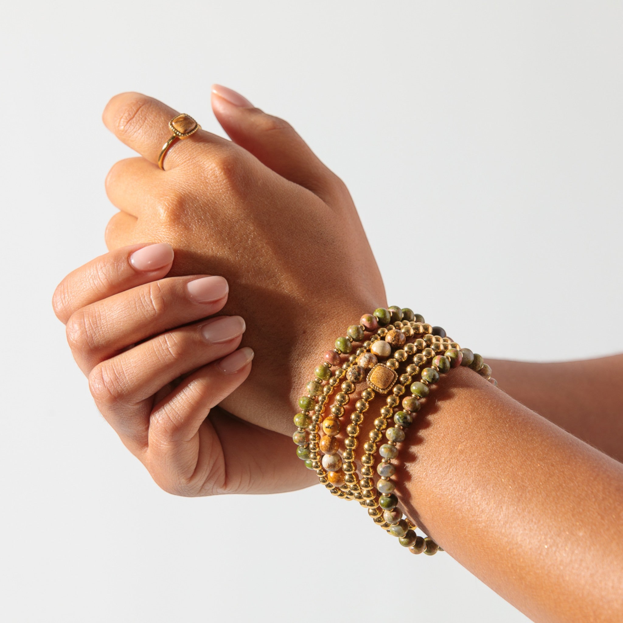 Gouden armband met Unakite edelstenen