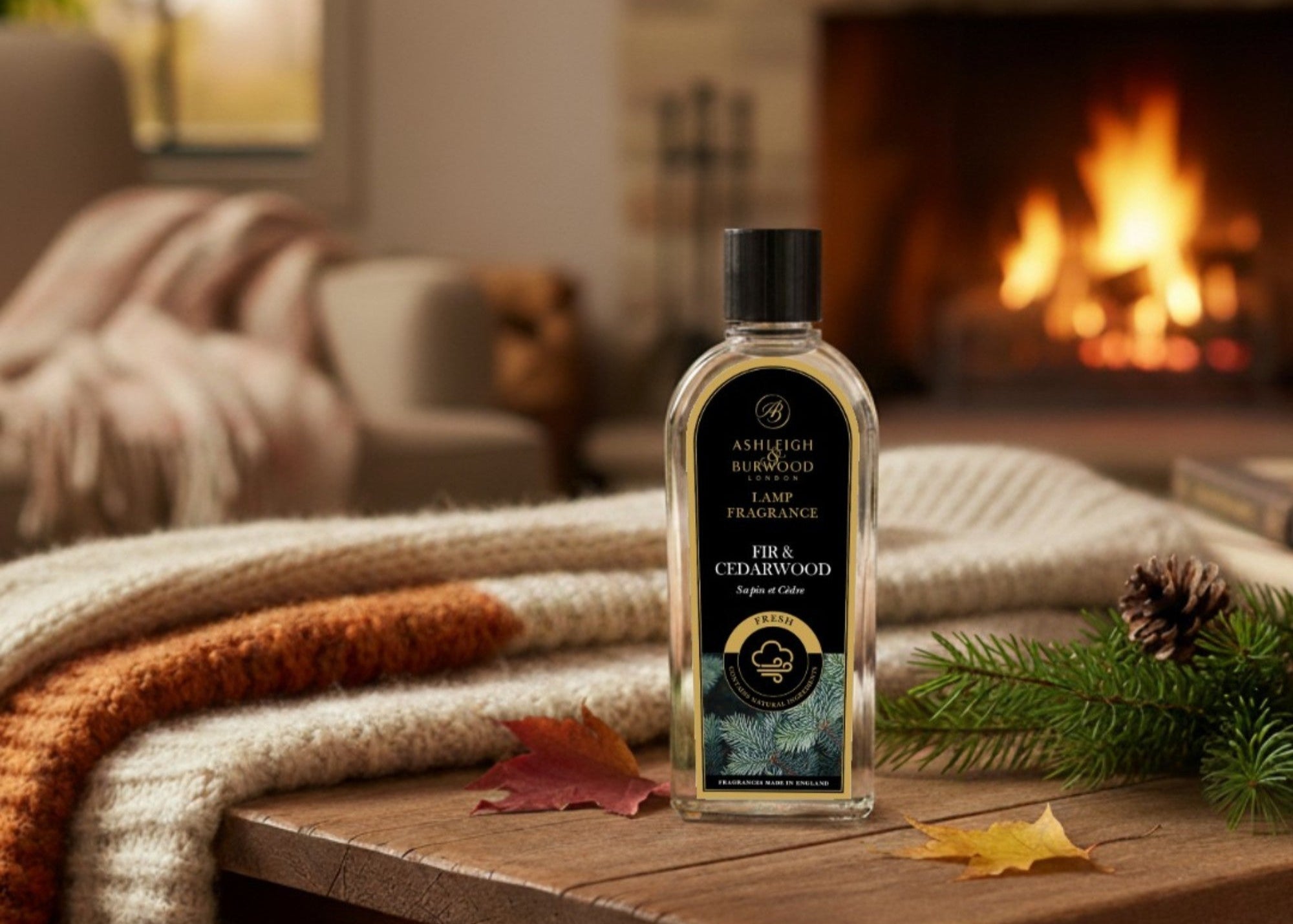 Ashleigh & Burwood geurolie Fir & Cedarwood, navulling voor geur- en katalytische lampen, luxe huisparfum verkrijgbaar bij cadeauwinkel Omdat in Uden.